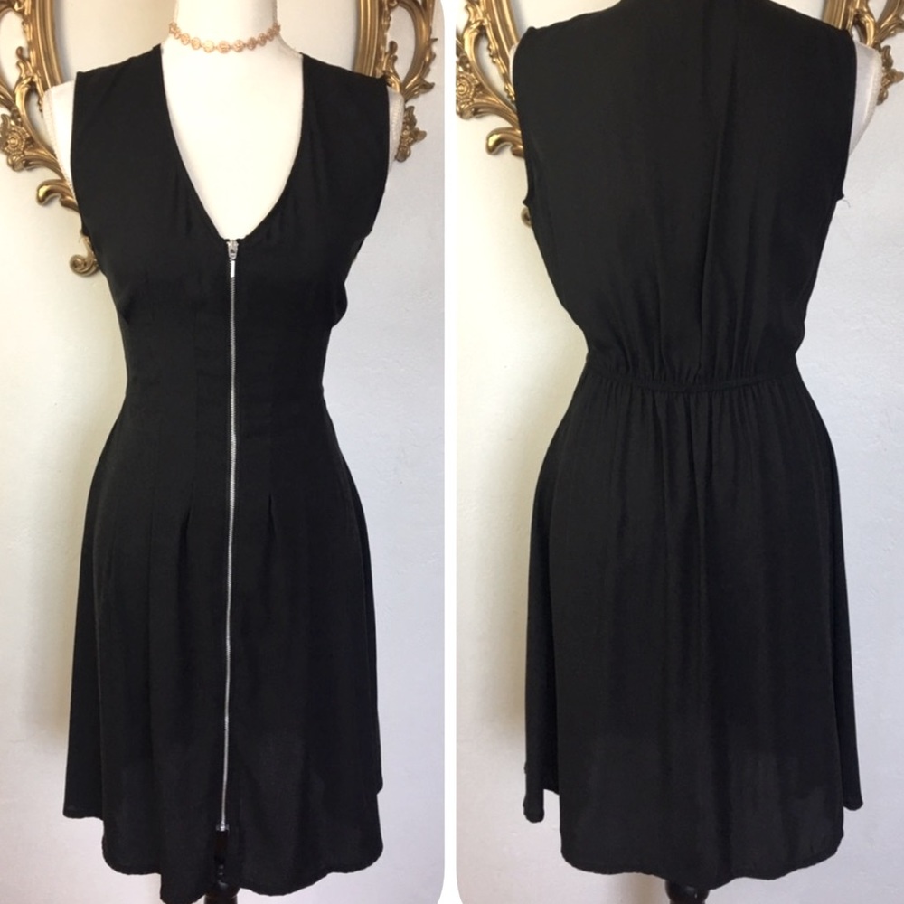 Fully zippered dress - Size 2